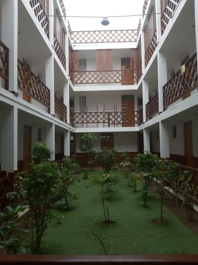 Hotel Villegas III Mollendo Buitenkant foto